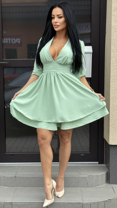 Romantické šaty – pistáciová farba